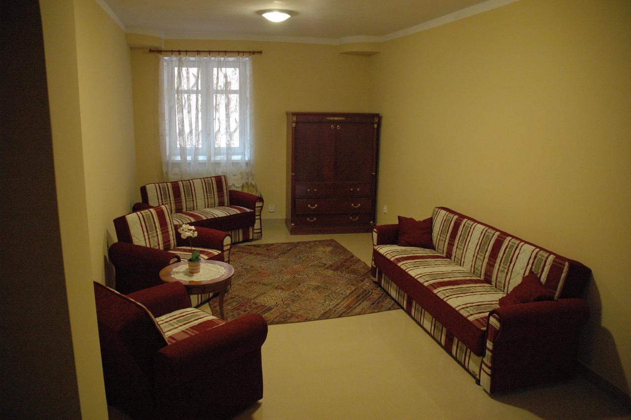 Art Star Hotel Hostivice Buitenkant foto