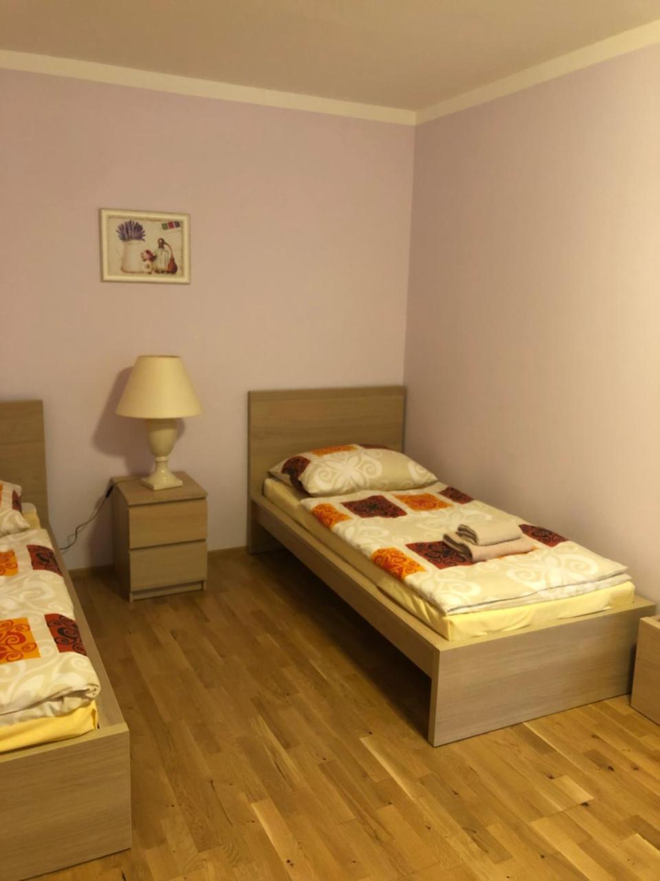 Art Star Hotel Hostivice Buitenkant foto